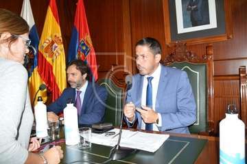 El Pleno de Telde abandona el plástico (Foto TA)